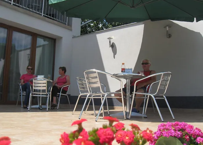 Oda ve Kahvaltı Rigo Panzio 4*